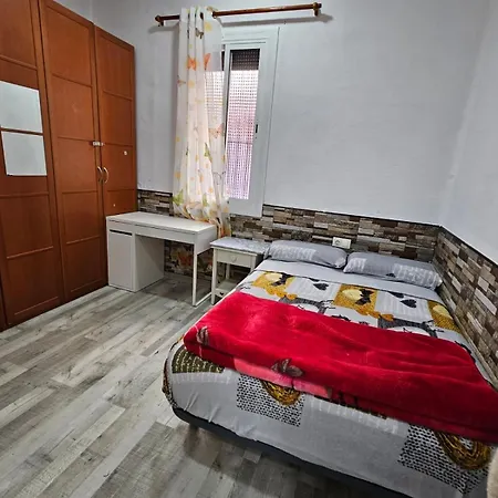 Rum i privatbostad Doble Con Bano Privado L'Hospitalet de Llobregat