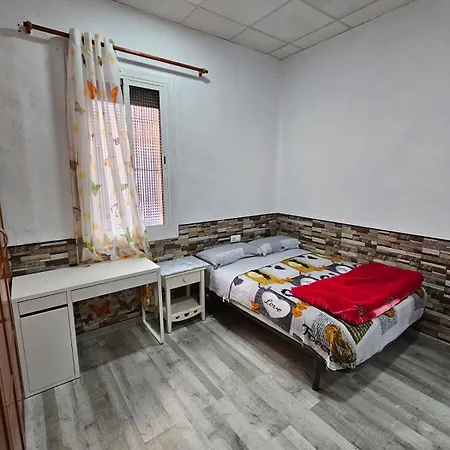 Privatunterkunft Doble Con Bano Privado L’Hospitalet de Llobregat